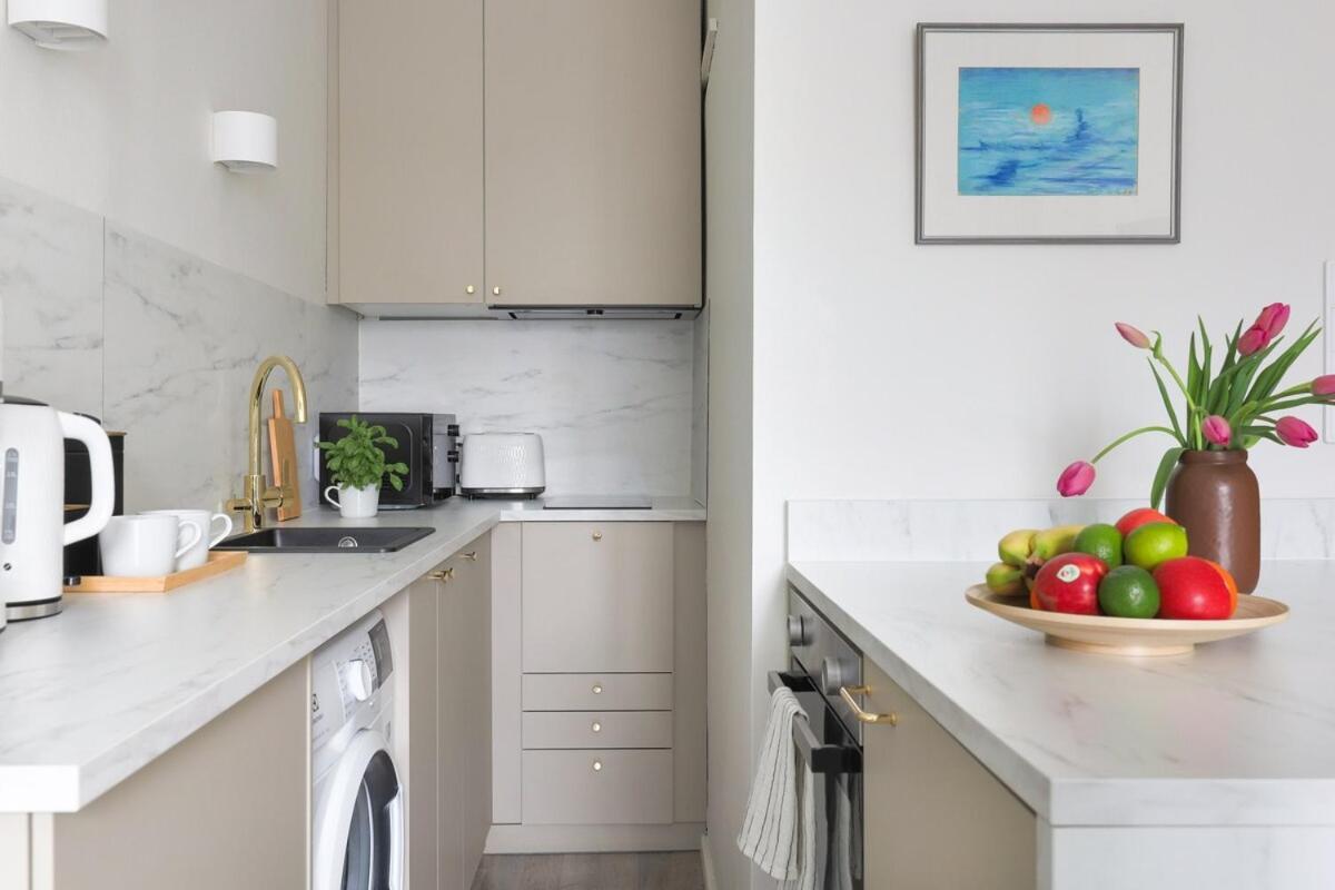 Stylish In The Heart Of Kallio Appartement